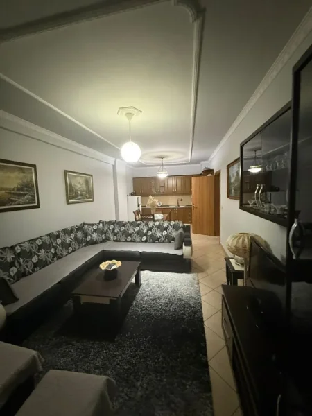 Tirane, jepet me qera apartament 2+1+Aneks+Ballkon Kati 4, 100 m² 450 € (Teodor Keko)