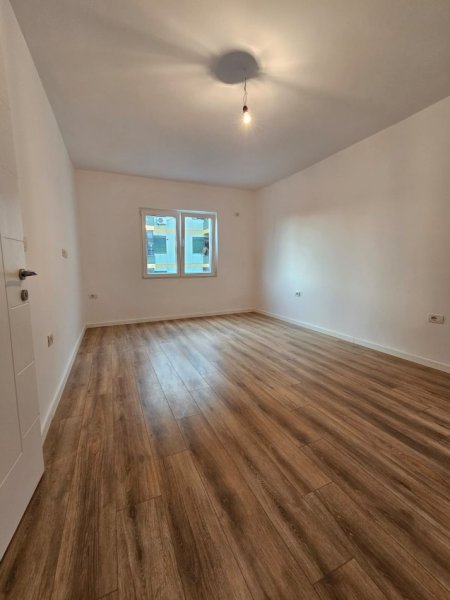 APARTAMENT NE SHITJE : 1+1 📍Mozaiku i Tiranes || Kt.5 - (106.000€) - Sp.45m² - 100% e Re✨