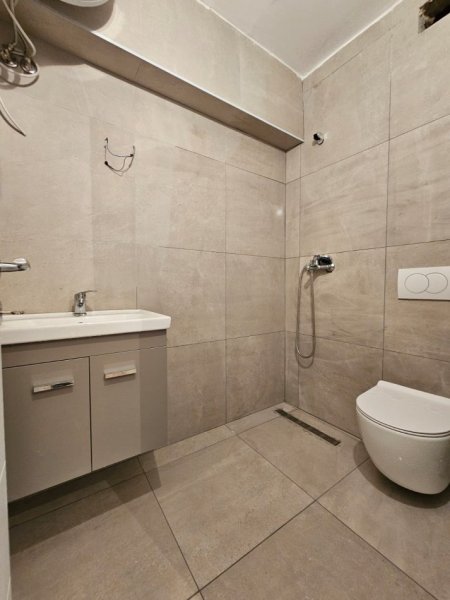 APARTAMENT NE SHITJE : 1+1 📍Mozaiku i Tiranes || Kt.5 - (106.000€) - Sp.45m² - 100% e Re✨