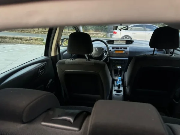 Tirane, shes makine Citroen C4 Benzin+Gaz, blu e errët automatik Kondicioner 92 km 4.000 €