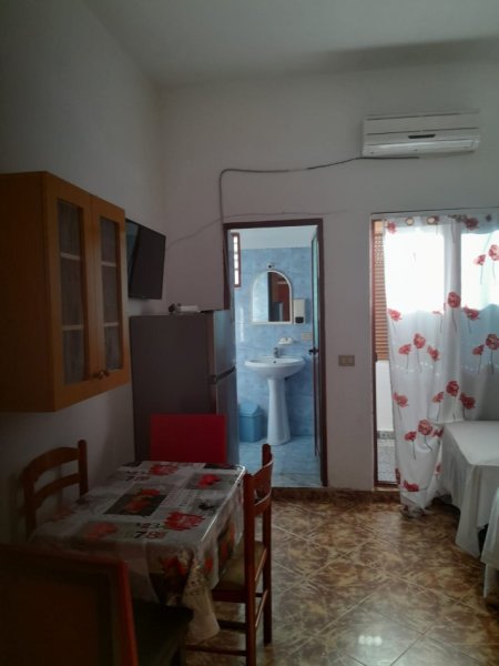 Vlore, jap me qera dhome ne plazh 1+1 Kati 1, 45 m² 20 € (Lungomare)