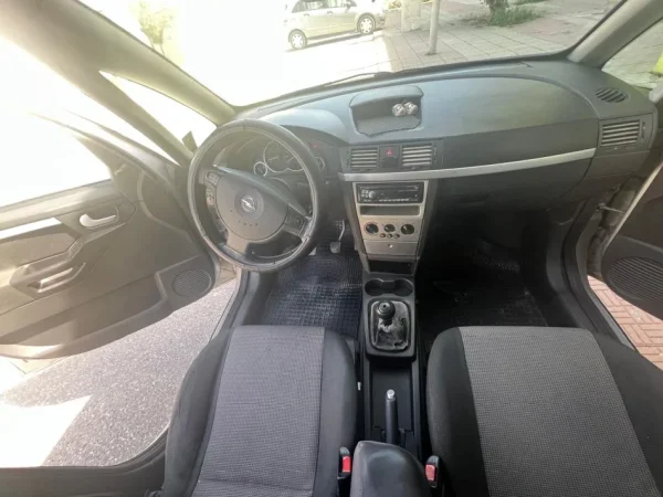 Shkoder, shes makine Opel Meriva Nafte, gri metalizato manuale Kondicioner 300.000 km 1.700 €