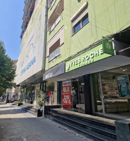 Tirane, shitet biznes i suksesshem veshjesh American Style - Marka prestigjoze amerikane per femra dhe meshkuj