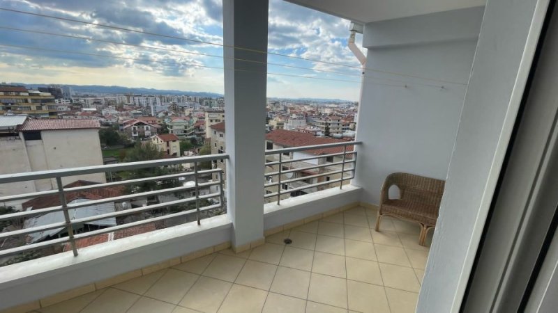 Tirane, jepet me qera apartament 2+1+Ballkon Kati 5, 115 m² 500 € (Rruga Dibrës)