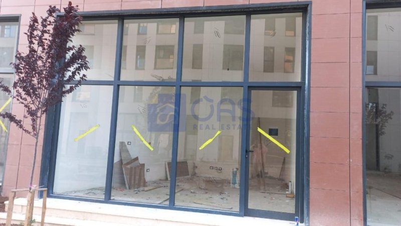 Tirane, jepet me qera dyqan Kati 0, 26 m² 300 € (Bulevardi I Ri)