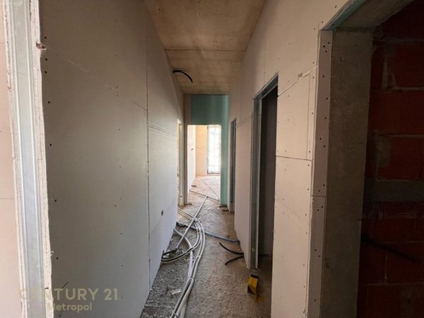 Tirane, shitet apartament Kati 1, 135 m² 242.000 € (Ali Demi Tirane)