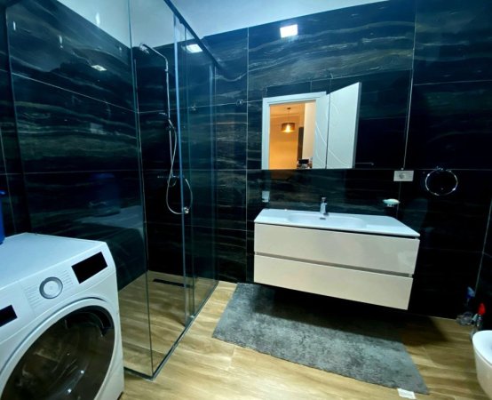 Tirane, jepet me qera apartament 1+1+Ballkon Kati 6, 65 m² 680 € (Zogui Zi)
