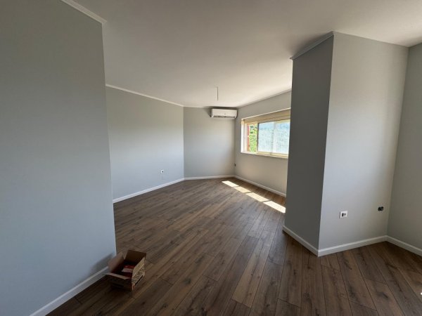 Tirane, shitet apartament 2+1+Aneks+Ballkon Kati 4, 124 m² 142.000 € (Rruga Baftjar Lici)