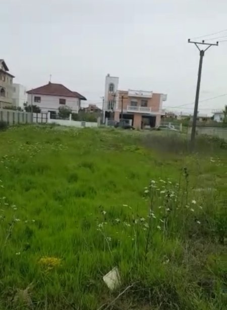 Shitet tokë truall, 1600 m² – Rruga Durrës-Shijak, Xhafzotaj