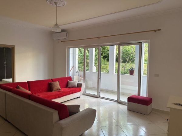 jepet me qera apartament 3+1+Aneks+Ballkon Kati 2, 133 m² 450 € (ruga Fuat Toptani siper hotel Dea)