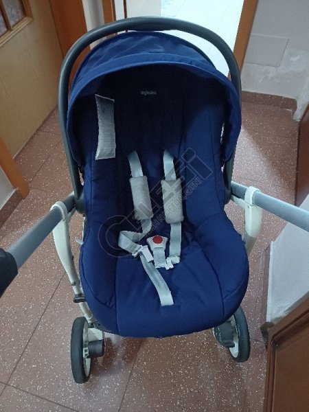 Tirane, shes Shitet karroce Inglesina 3 ne 1 _ 120 €