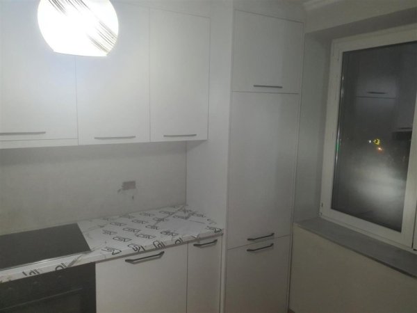 Tirane, jepet me qera apartament 1+1+Aneks Kati 2, 65 m² 750 € (Sheshi Wilson , Gjimnazi Petro Nini Luarasi)