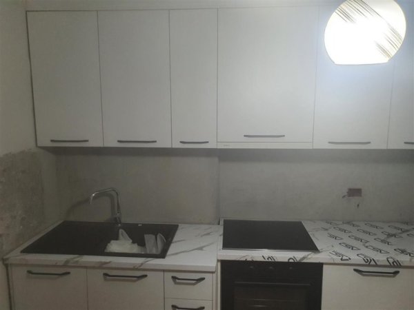 Tirane, jepet me qera apartament 1+1+Aneks Kati 2, 65 m² 750 € (Sheshi Wilson , Gjimnazi Petro Nini Luarasi)