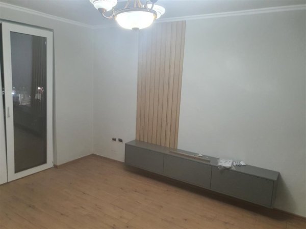 Tirane, jepet me qera apartament 1+1+Aneks Kati 2, 65 m² 750 € (Sheshi Wilson , Gjimnazi Petro Nini Luarasi)