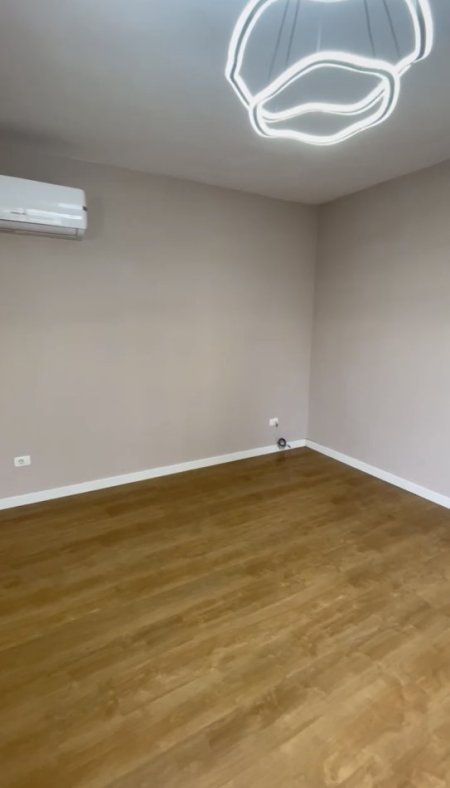 Tirane, jepet me qera apartament 3+1 Kati 2, 150 m² 700 € (Kopshti Zoologiik)