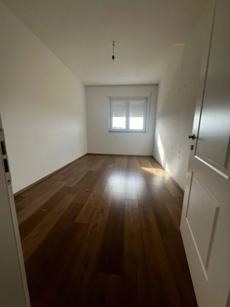 Tirane, shitet 3+1+Ballkon Kati 9, 125 m² 167.000 € (Rruga Teodor Keko)