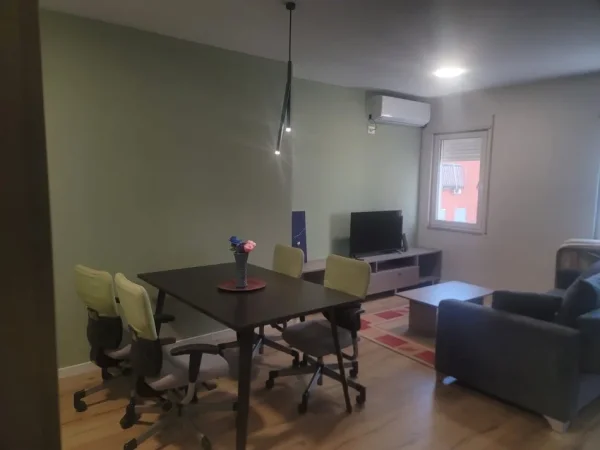 Studio-apartament me qera ditore 3500 leke/dite - Jordan Misja