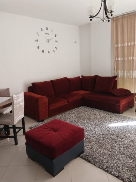 Tirane, jepet me qera apartament 2+1+Ballkon Kati 2, 90 m² 350 € (Rruga Muhamed Deliu, Market Anna, Fresk)
