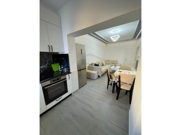 Tirane, shitet apartament 1+1+Ballkon Kati 3, 44 m² 98.000 € (Don Bosko)