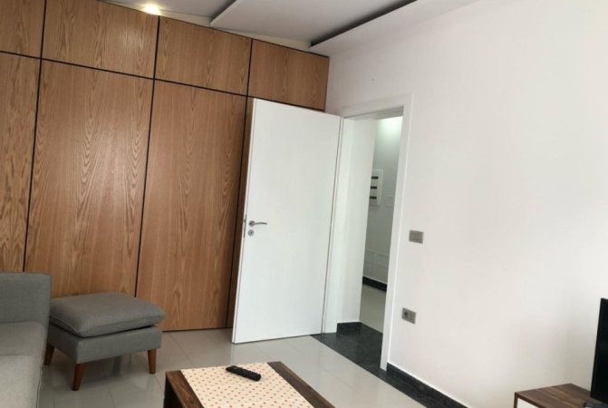 Tirane, jepet me qera apartament 2+1+Ballkon Kati 2, 65 m² 500 € (Rruga Bardhyl)