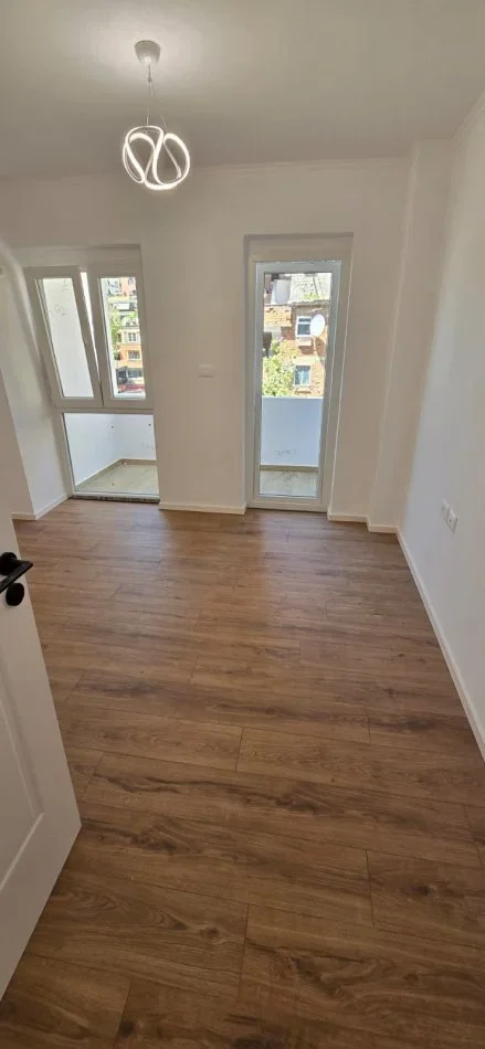 Tirane, shitet apartament 2+1+Aneks+Ballkon , 64 m² (rruga e kavajes)