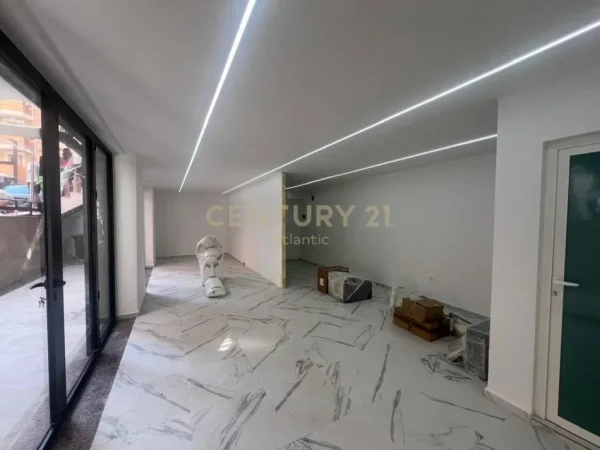 Durres, shitet dyqan Kati 0, 88 m² 155.000 € (PLAZH HEKURUDHA!!)