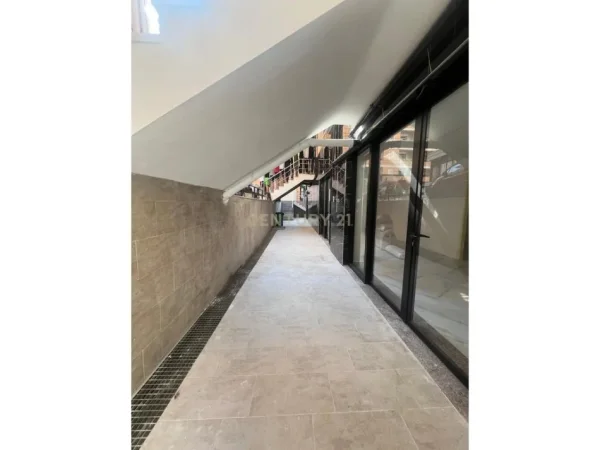 Durres, shitet dyqan Kati 0, 88 m² 155.000 € (PLAZH HEKURUDHA!!)