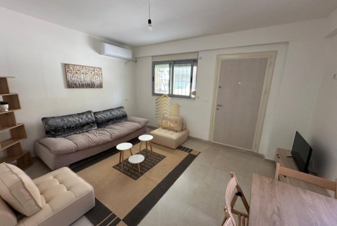 Tirane, jepet me qera apartament 1+1 Kati 1, 60 m² 350 € (Rruga Muhamet Deliu)