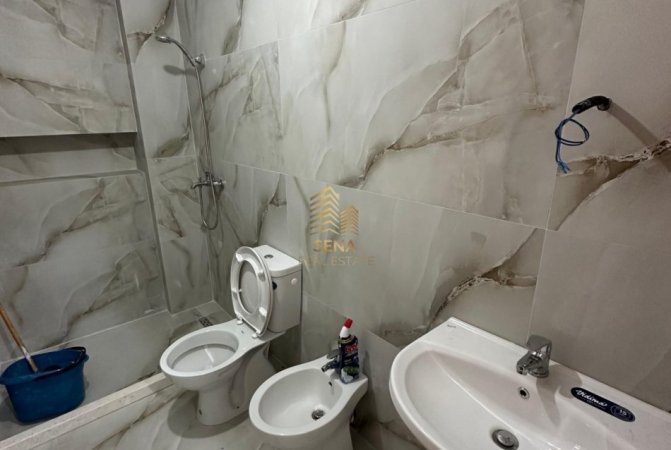 Tirane, jepet me qera apartament 1+1 Kati 1, 60 m² 350 € (Rruga Muhamet Deliu)