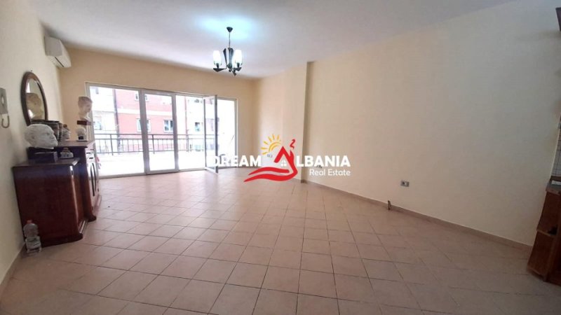 Tirane, jepet me qera apartament 1+1 Kati 3, 89 m² 500 € 