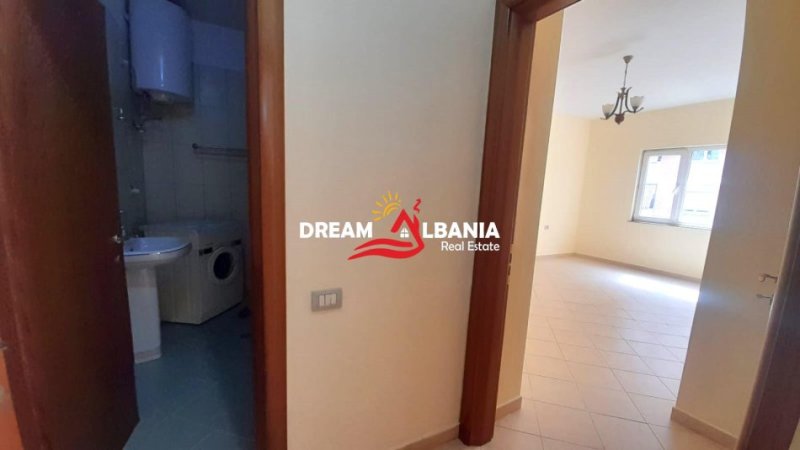 Tirane, jepet me qera apartament 1+1 Kati 3, 89 m² 500 € 