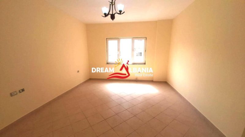 Tirane, jepet me qera apartament 1+1 Kati 3, 89 m² 500 € 