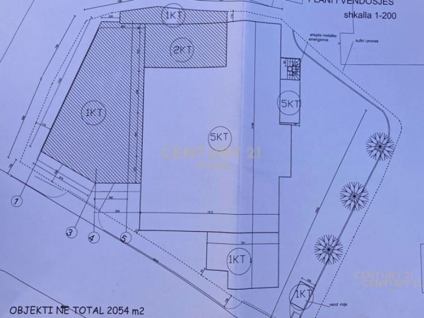 Tirane, jap me qera ambjent biznesi , 984 m² 20.000 € (BLV. &quot;BAJRAM CURRI&quot;,)