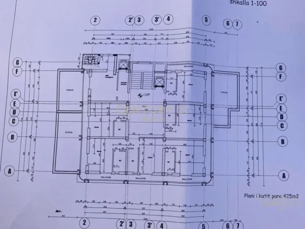 Tirane, jap me qera ambjent biznesi , 984 m² 20.000 € (BLV. "BAJRAM CURRI",)