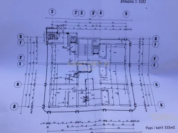 Tirane, jap me qera ambjent biznesi , 984 m² 20.000 € (BLV. "BAJRAM CURRI",)