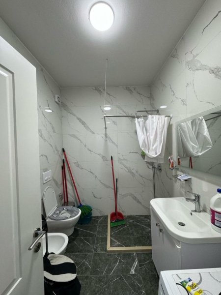 Tirane, shitet apartament 1+1+Ballkon Kati 5, 76 m² 140.000 € (Don Bosko, Pas Vizion Plus)