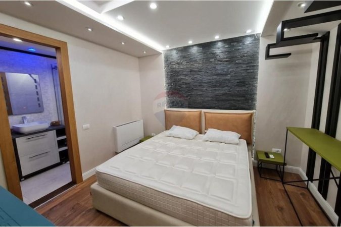 Tirane, shitet apartament duplex Dublex Kati 5, 189 m² 445.000 € (KODRA E DIELLIT)