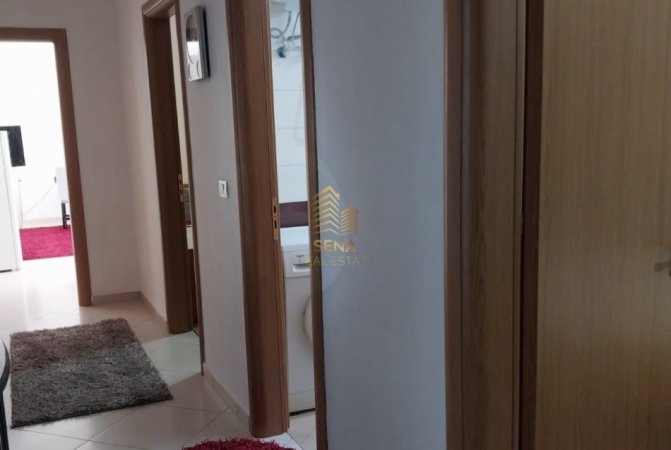 Tirane, jepet me qera apartament 2+1+Ballkon Kati 2, 100 m² 350 € (Rruga e Dajtit)