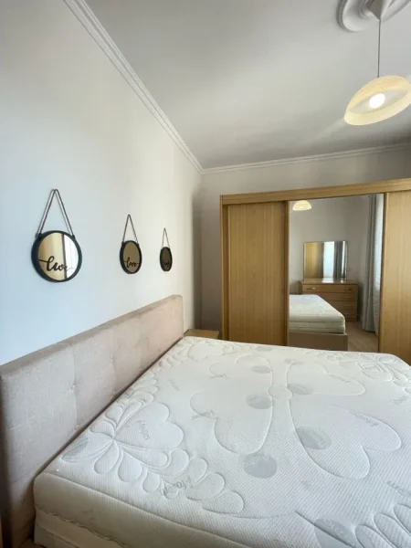 Tirane, jepet me qera 1+1+Ballkon Kati 10, 65 m² 450 € (Astir Rruga Teodor Keko)