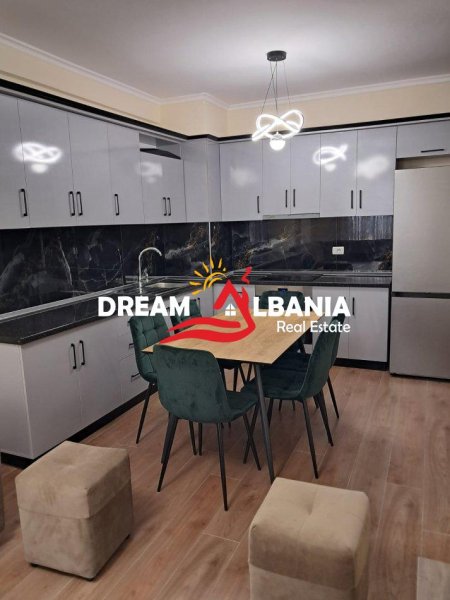 Tirane, shitet apartament 2+1 , 84 m² 108.000 € 