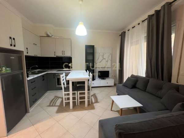 Tirane, jap me qera apartament 2+1 , 60 m² 500 € (Kodra e Diellit)