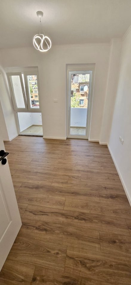 Tirane, shitet apartament 2+1+Aneks+Ballkon Kati 4, 69 m² 169.000 € (Kavajes te Spitali Gjerman)