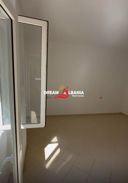 Tirane, jepet me qera apartament 2+1 , 100 m² 400 € 