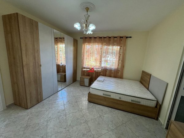 Tirane, jepet me qera apartament 2+1 , 100 m² 550 € 