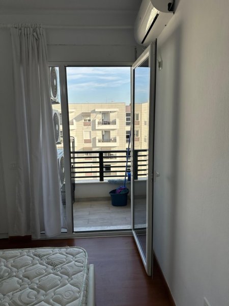 Tirane, jepet me qera apartament 2+1+Ballkon Kati 8, 80 m² 600 € (Ndre Mjeda)