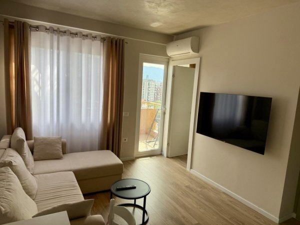 Tirane, jepet me qera apartament 1+1+Aneks+Ballkon Kati 7, 50 m² 500 € (Astir te Hotel Granda)