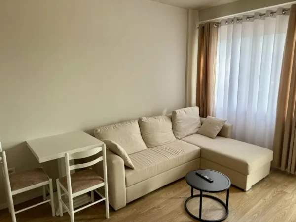 Tirane, jepet me qera apartament 1+1+Aneks+Ballkon Kati 7, 50 m² 500 € (Astir te Hotel Granda)