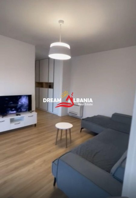 Tirane, jepet me qera apartament 1+1 , 70 m² 700 € 
