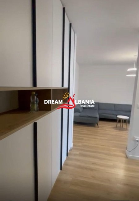 Tirane, jepet me qera apartament 1+1 , 70 m² 700 € 