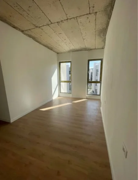 Tirane, jepet me qera apartament 2+1 Kati 2, 134 m² 1.300 € (Liqeni i Thate, Rruga Mustafa Xhabrahimi)